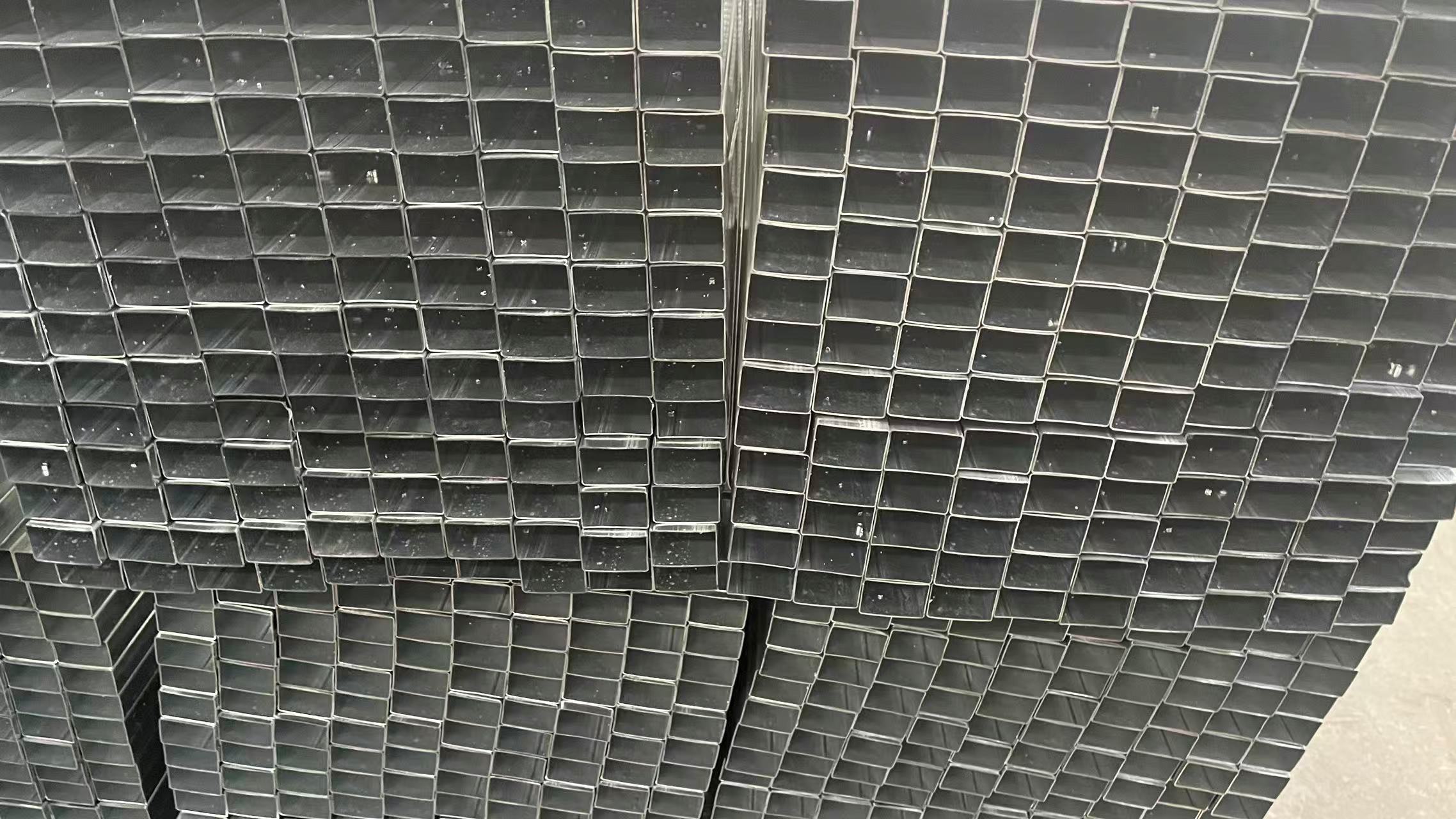 Galvanized Rectangular Tube category cover image