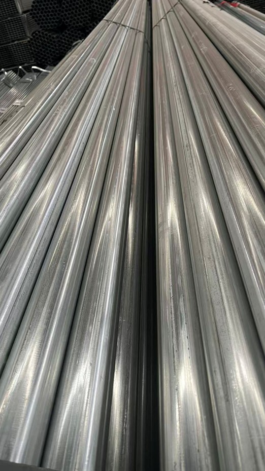 2.5-inch Galvanized Round Pipe gallery image 2