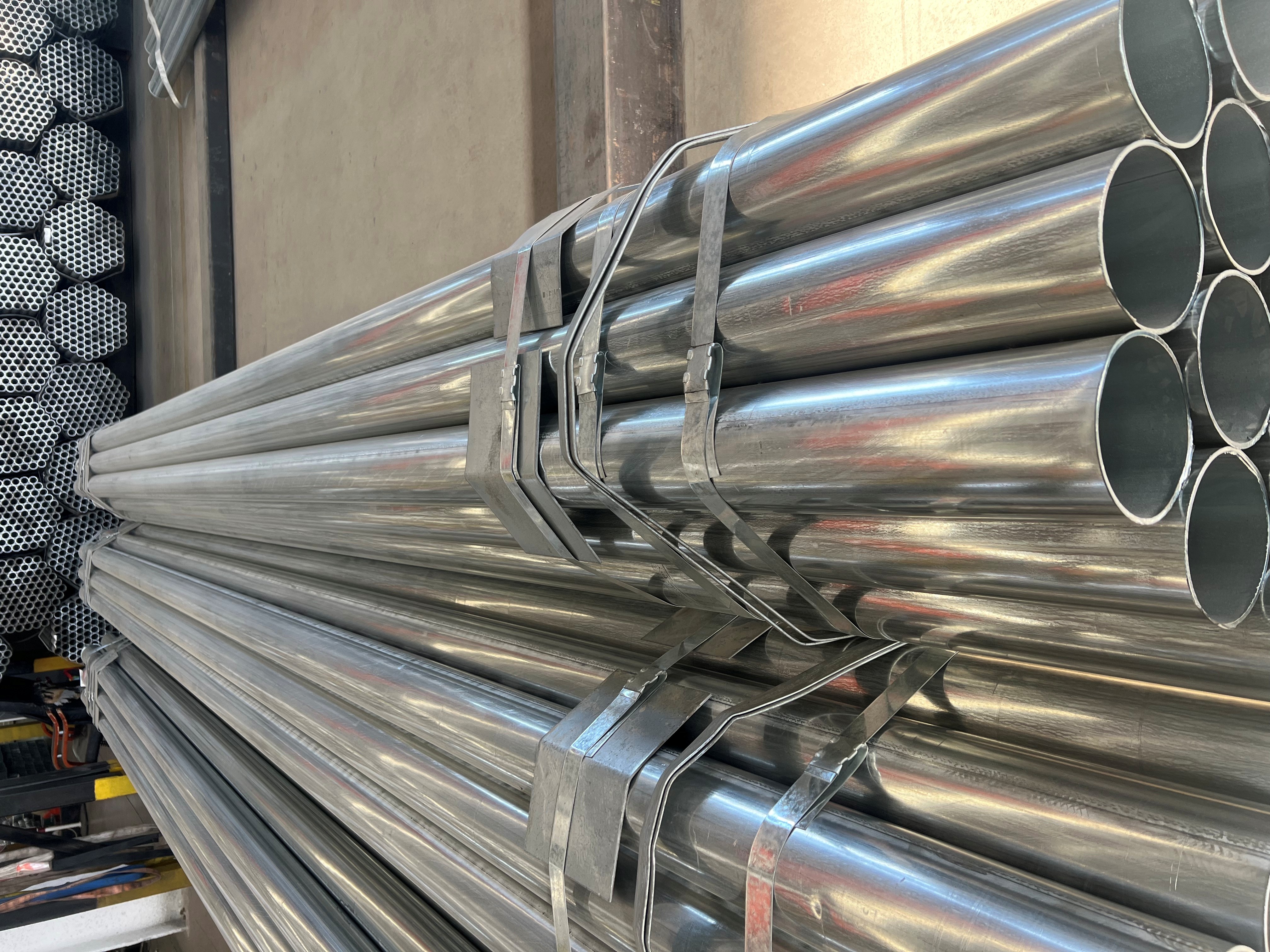 4-inch 1.5mm Galvanized Round Pipe product preview
